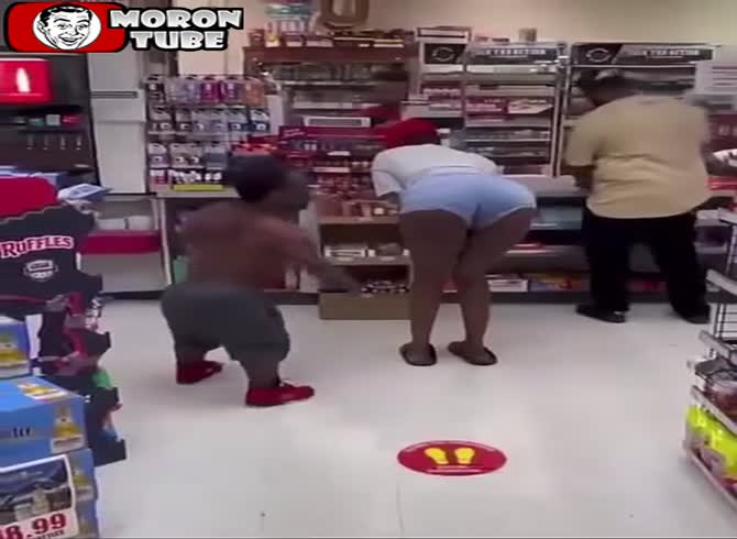 Video :Avoid touching someone else's butt